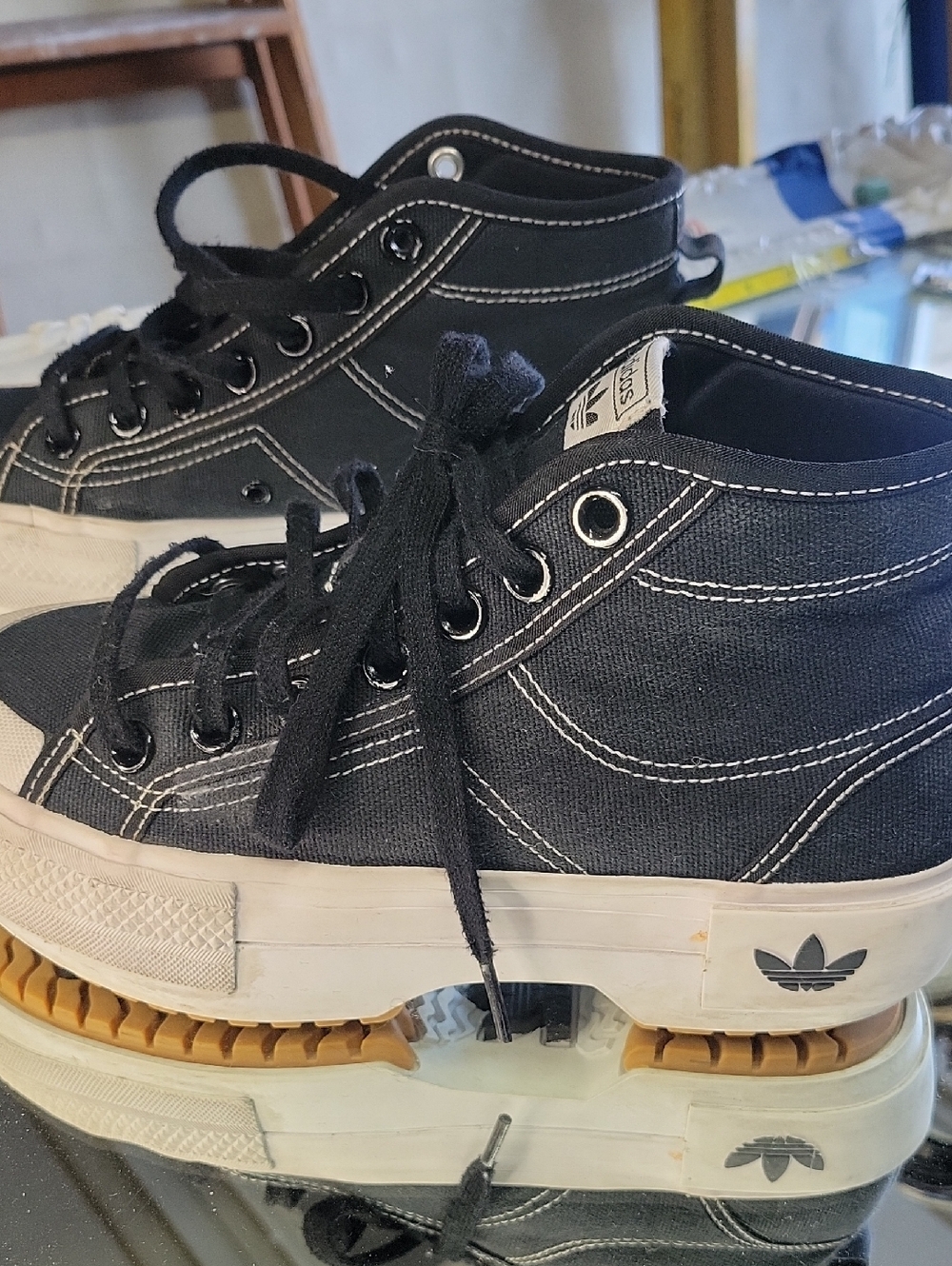 Womens 6 Adidas Nizza Trek shoes in a black and white.  Very Cool.